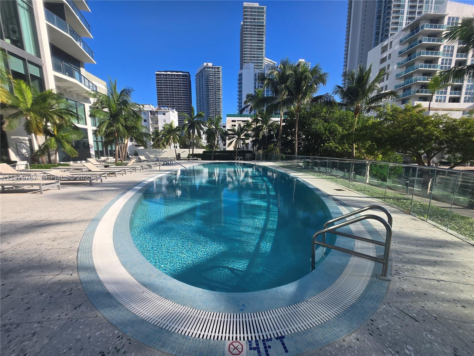 460 NE 28th St #2407, Miami FL 33137