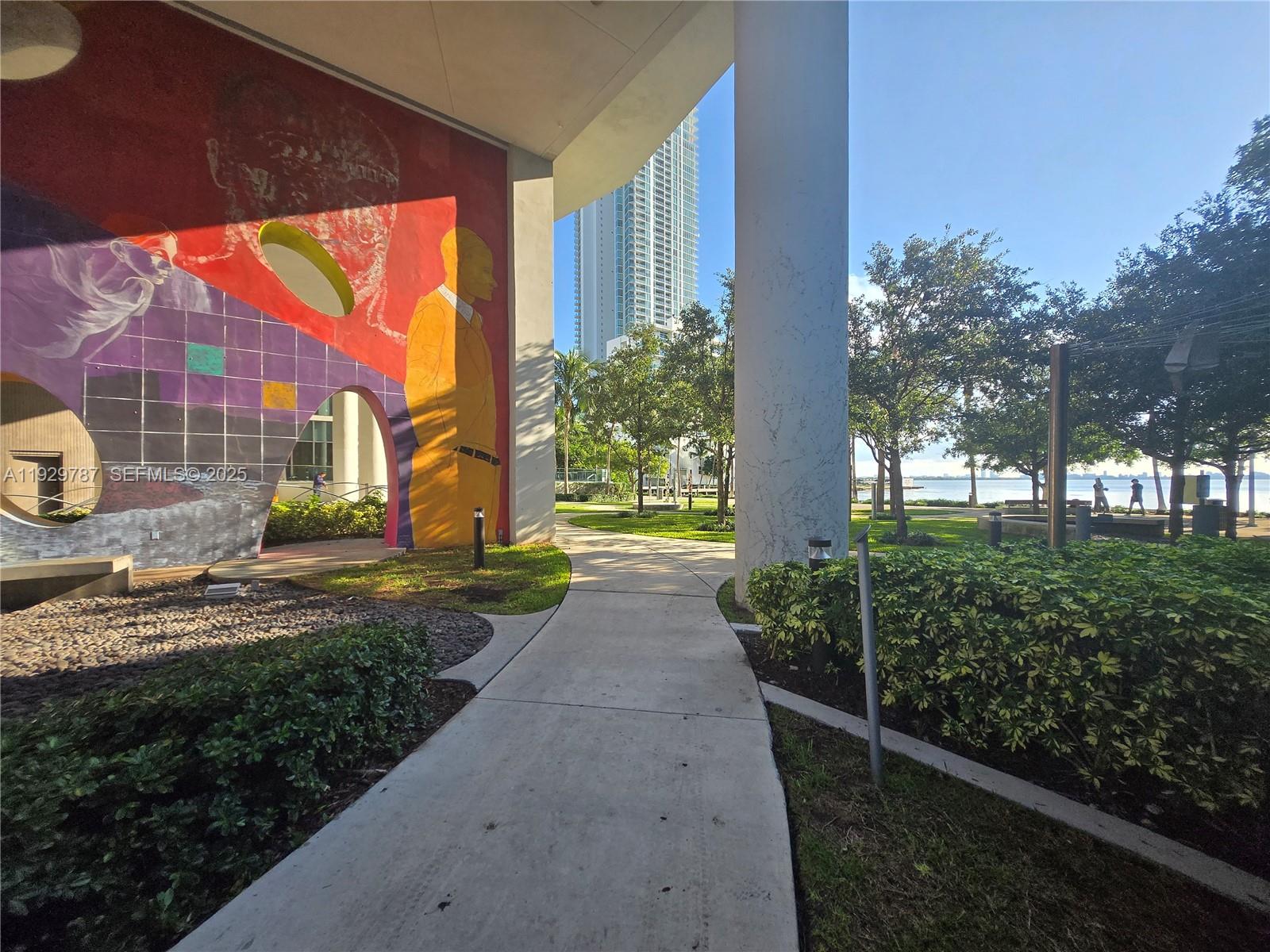 460 NE 28th St #2407, Miami FL 33137