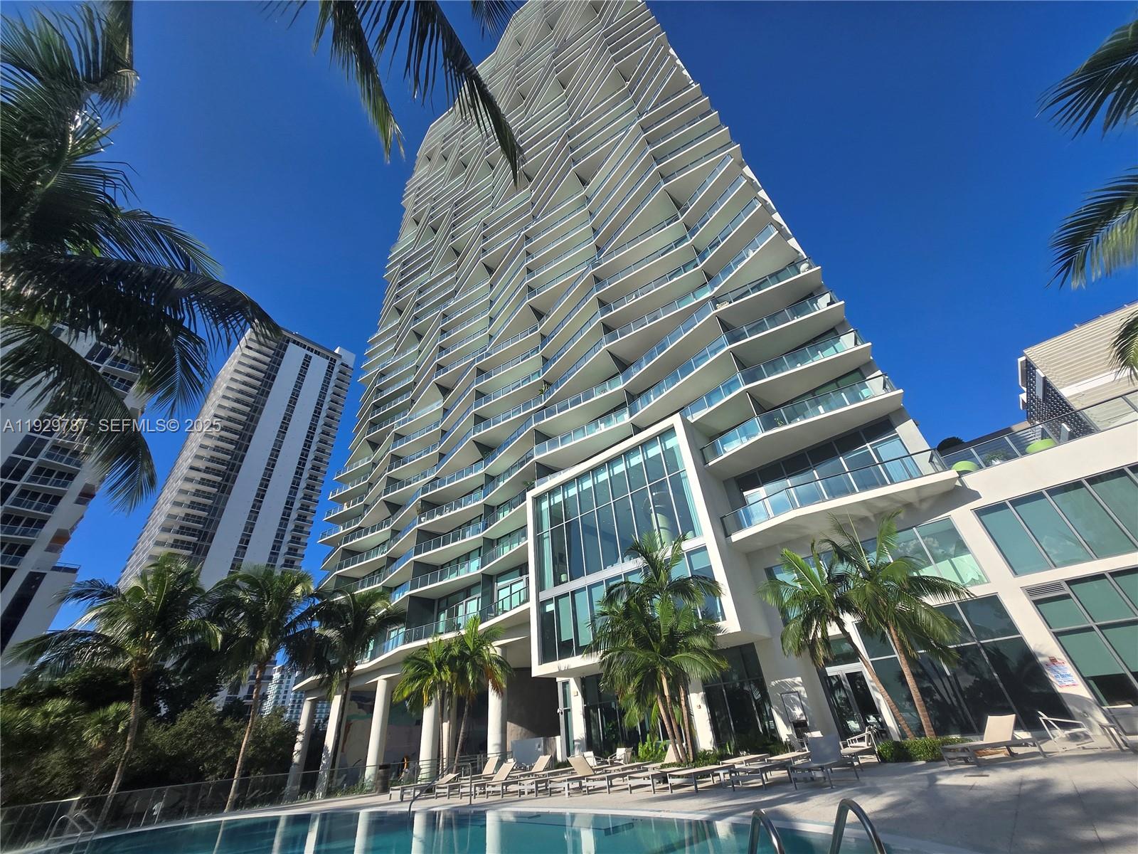 460 NE 28th St #2407, Miami FL 33137