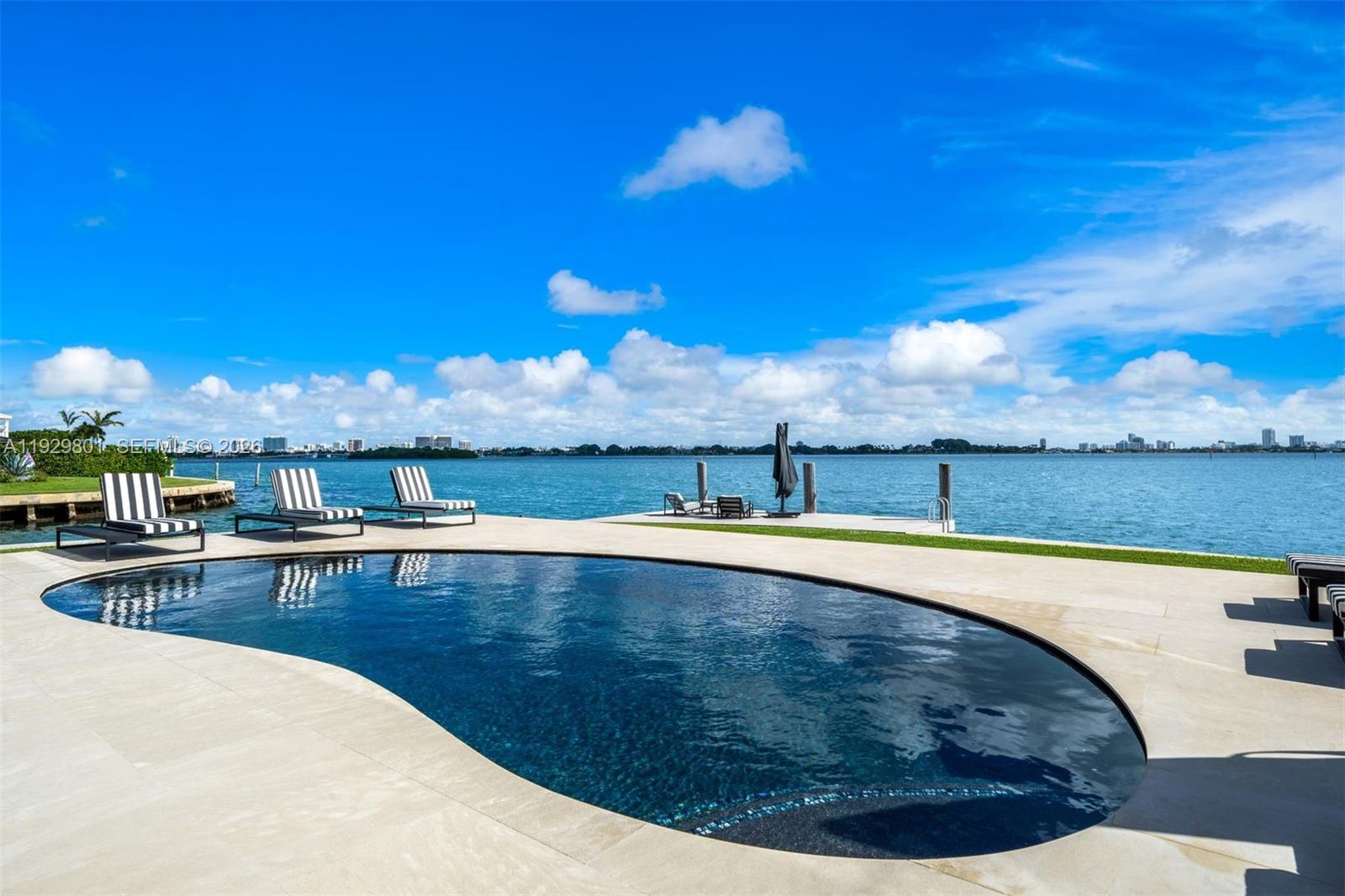 1995 NE 118th Rd, North Miami FL 33181