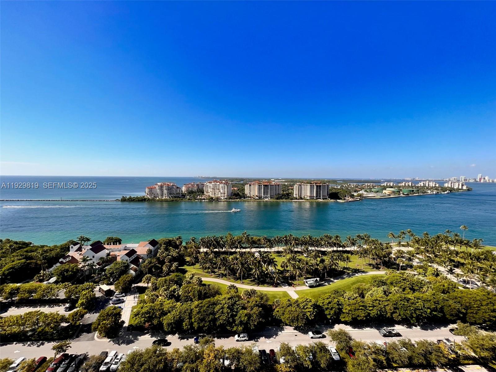 400 S Pointe Dr #2105, Miami Beach FL 33139
