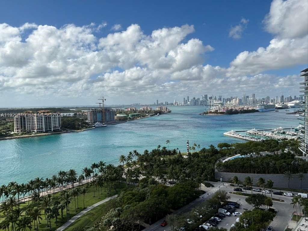 400 S Pointe Dr #2105, Miami Beach FL 33139