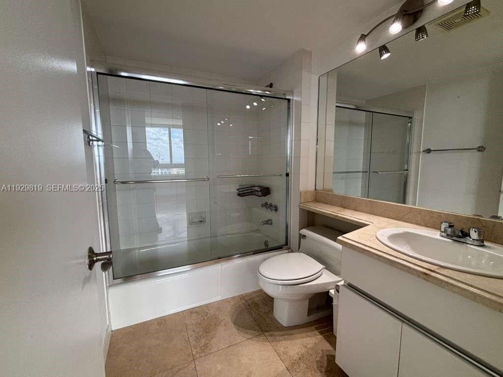 400 S Pointe Dr #2105, Miami Beach FL 33139