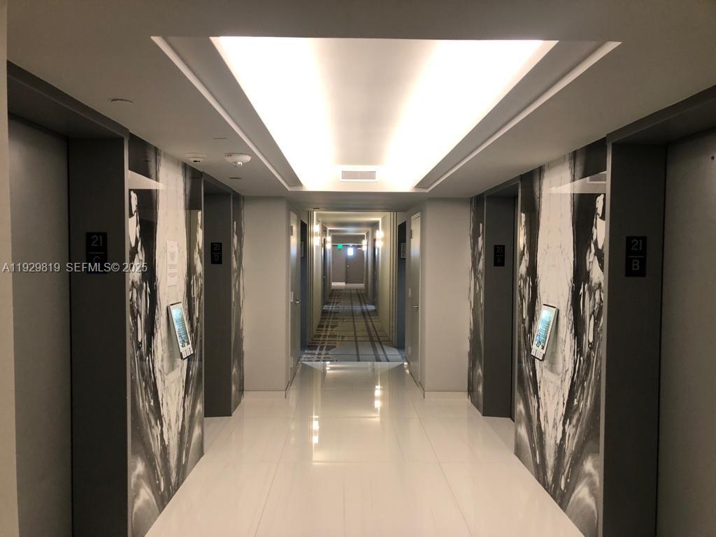 400 S Pointe Dr #2105, Miami Beach FL 33139