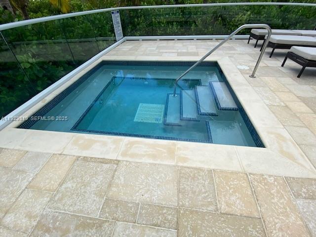 400 S Pointe Dr #2105, Miami Beach FL 33139