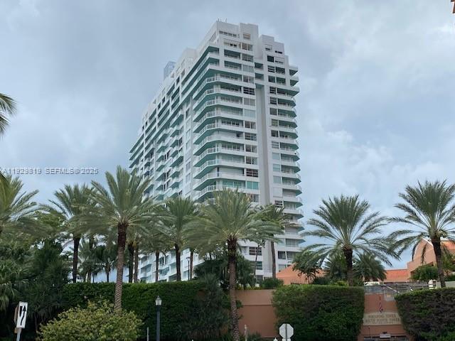 400 S Pointe Dr #2105, Miami Beach FL 33139