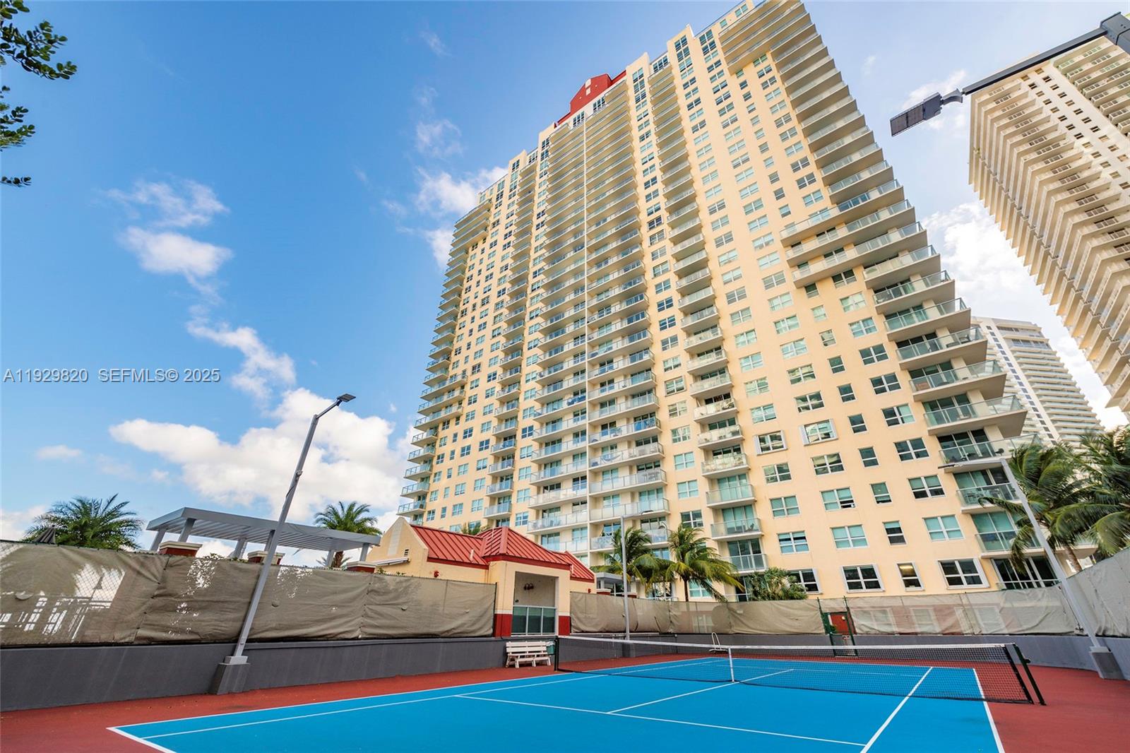 1155 Brickell Bay Dr #2605, Miami FL 33131