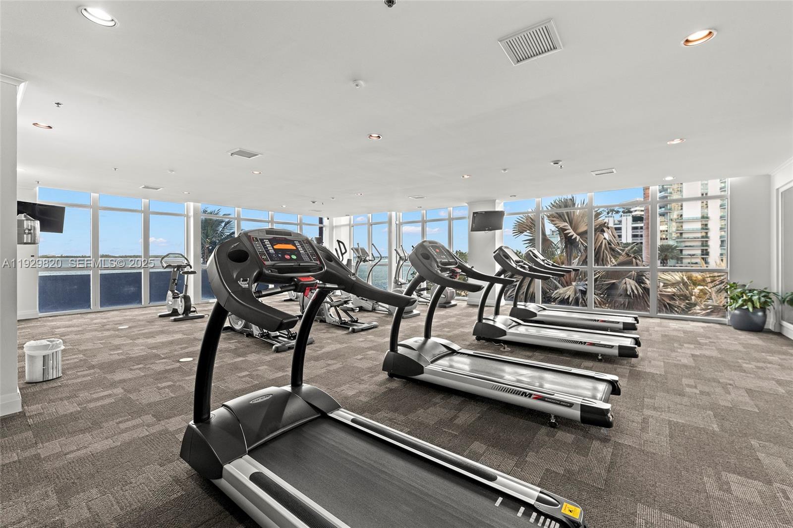 1155 Brickell Bay Dr #2605, Miami FL 33131