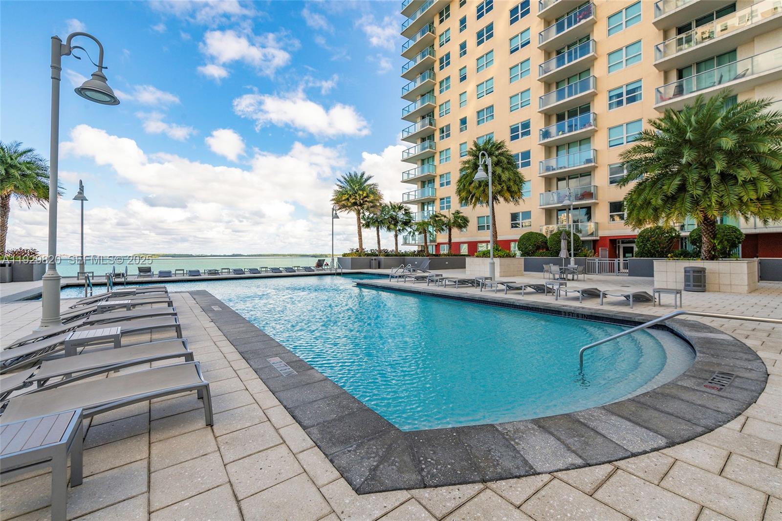 1155 Brickell Bay Dr #2605, Miami FL 33131