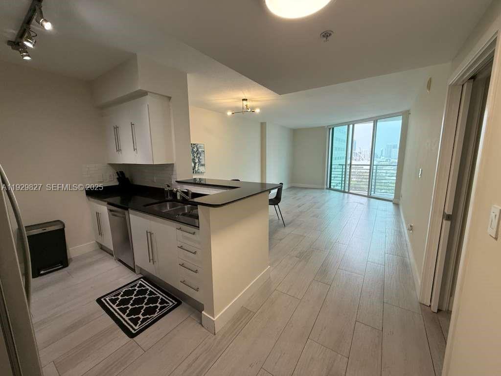 325 S Biscayne Blvd #2816, Miami FL 33131