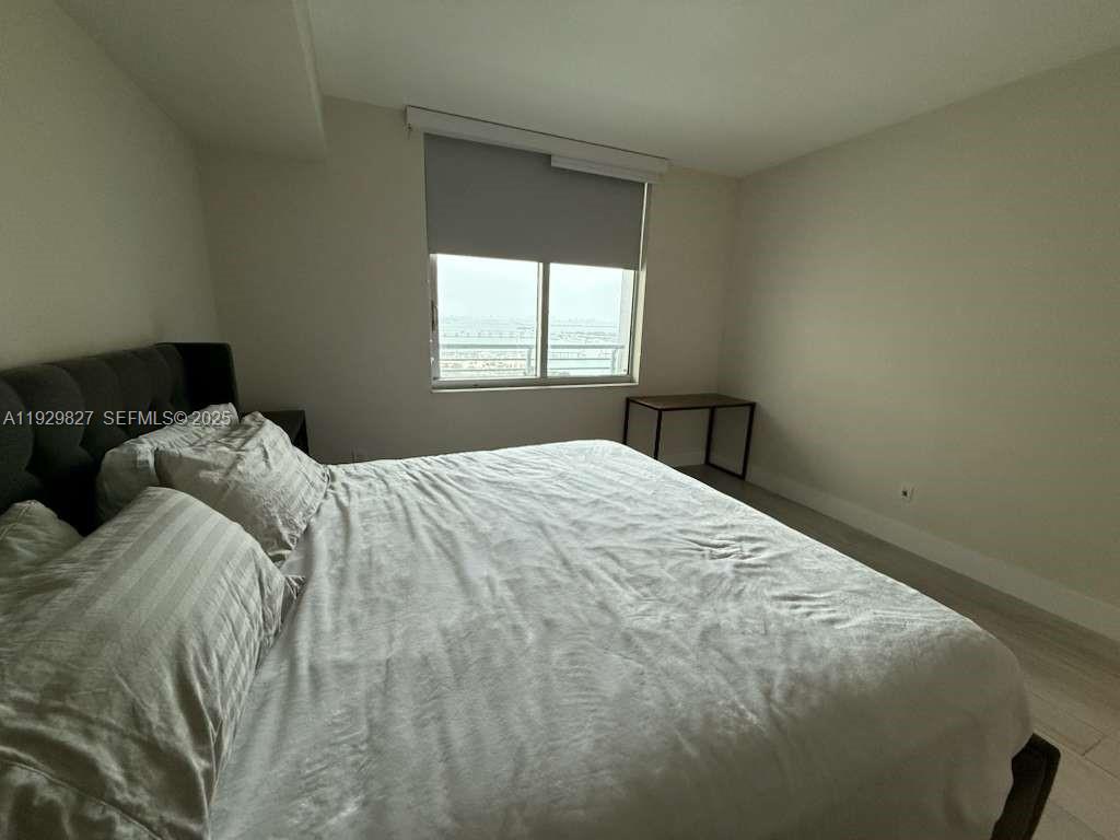 325 S Biscayne Blvd #2816, Miami FL 33131