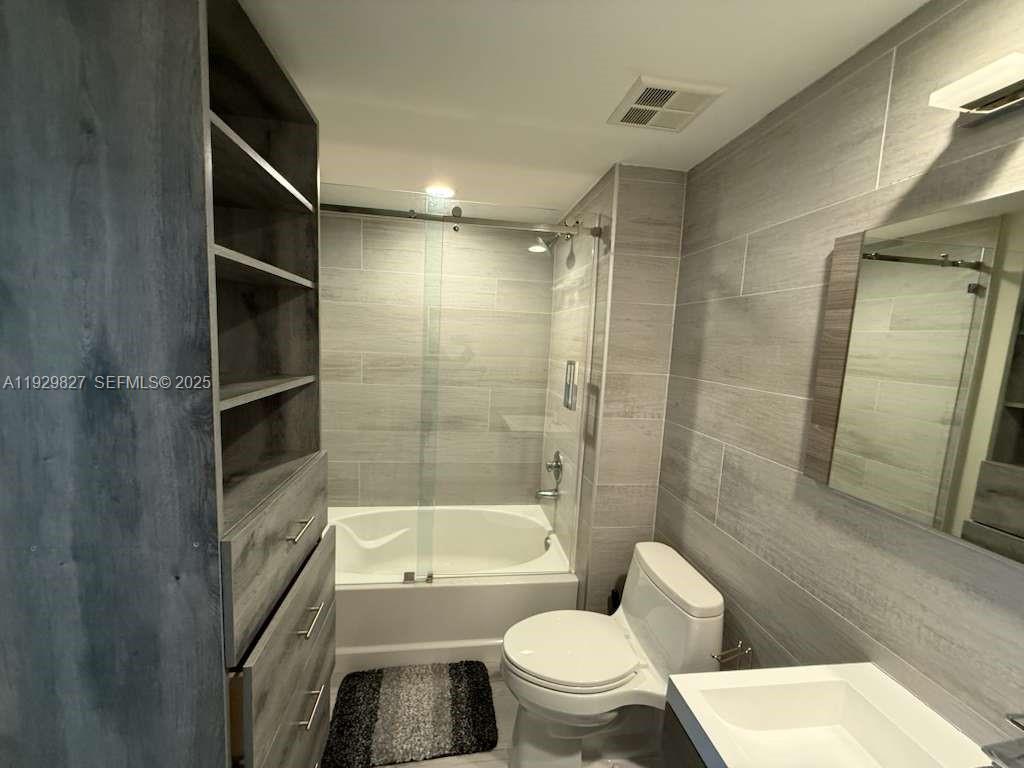 325 S Biscayne Blvd #2816, Miami FL 33131
