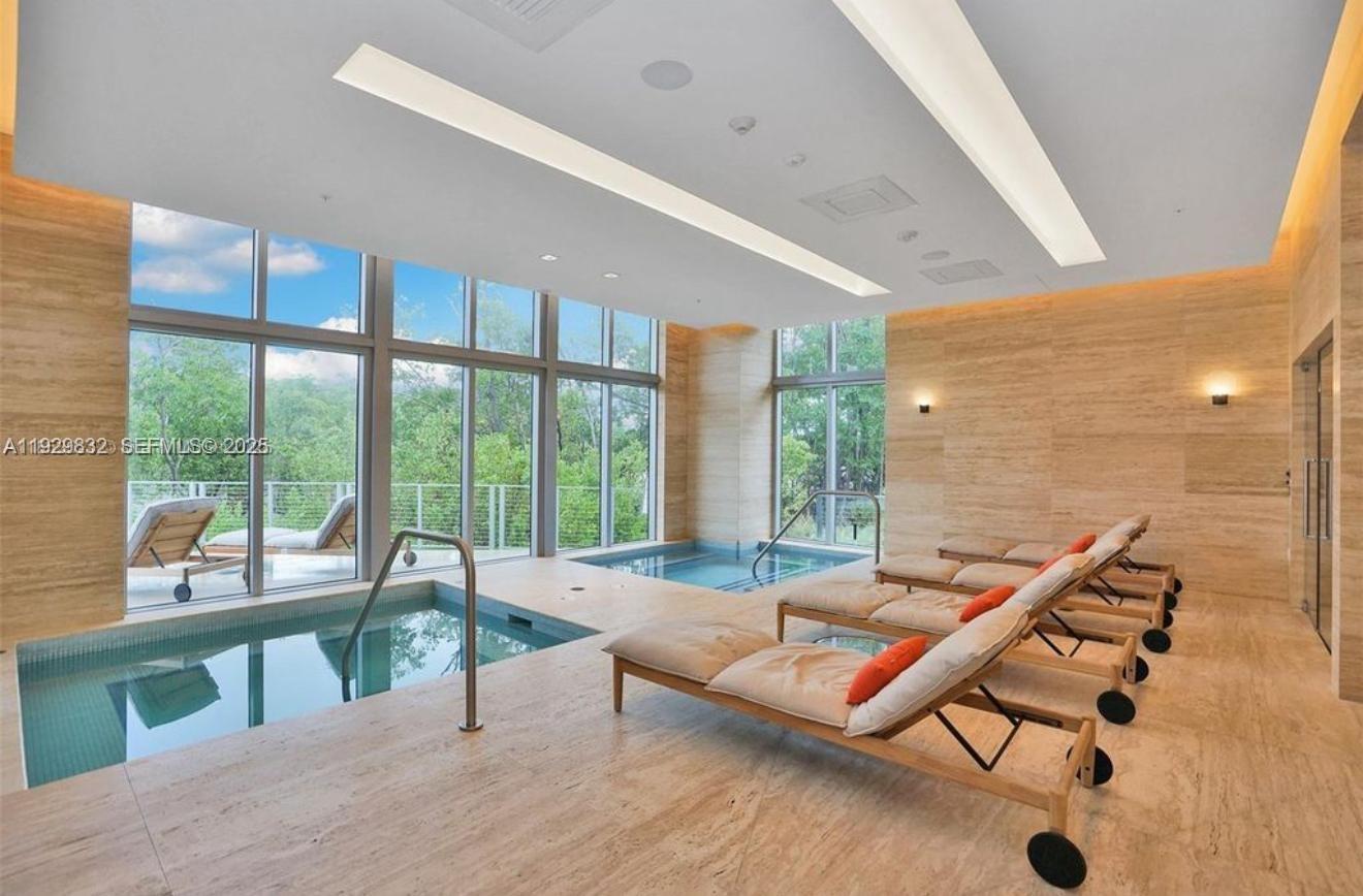 16385 Biscayne Blvd #301, North Miami Beach FL 33160