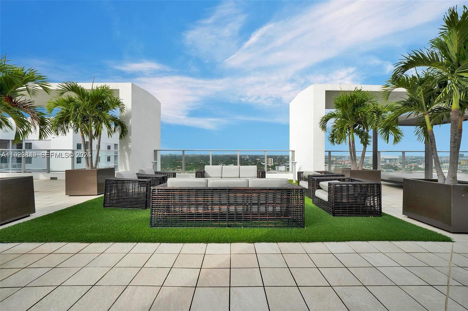 1010 SW 2nd Ave #1804, Miami FL 33130