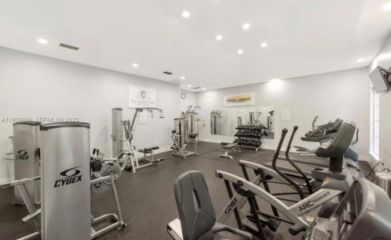 19601 E Country Club Dr #7202, Aventura FL 33180