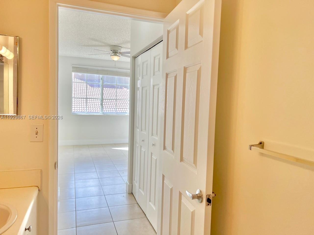 8000 N Nob Hill Rd #204, Tamarac FL 33321