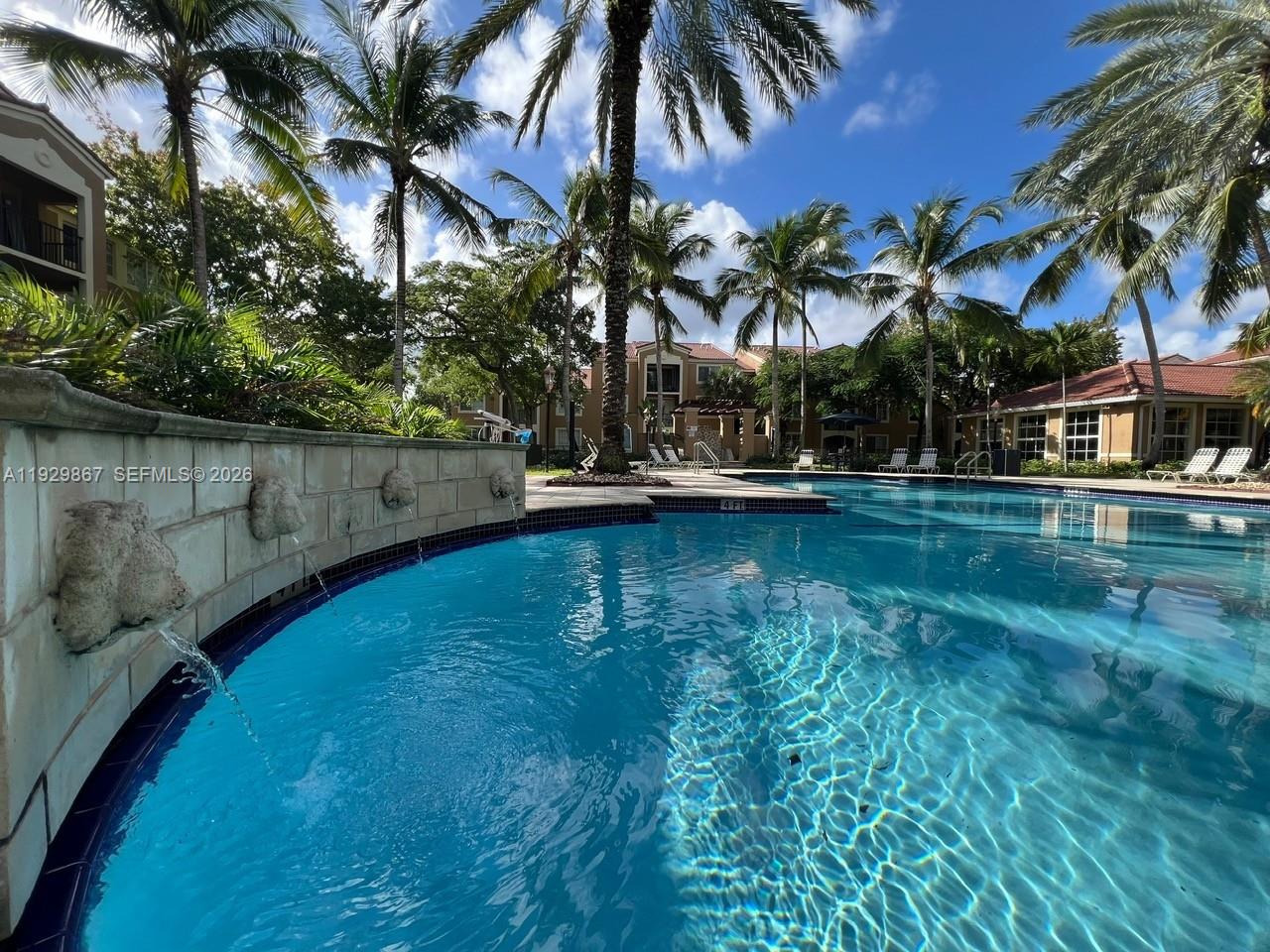 8000 N Nob Hill Rd #204, Tamarac FL 33321