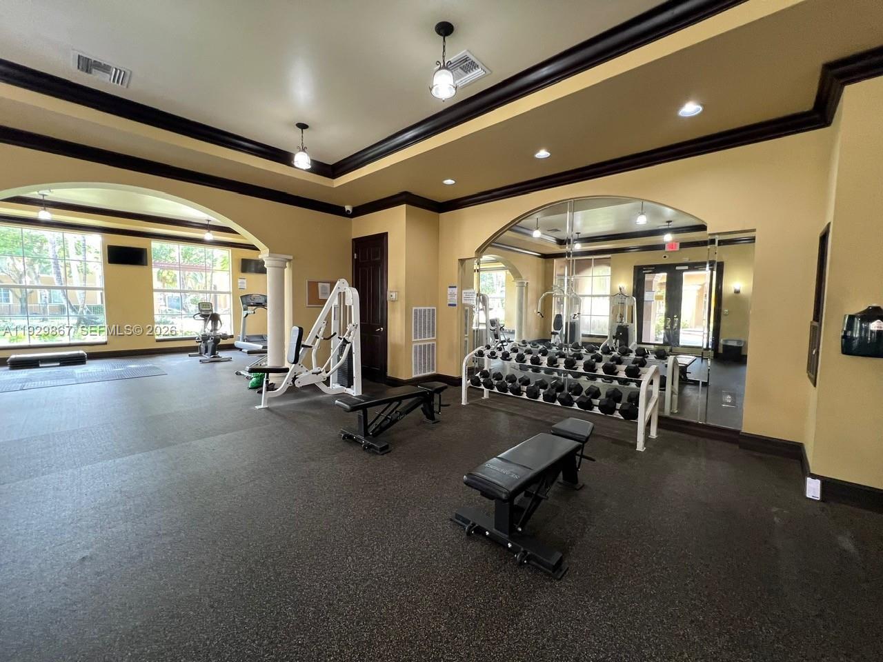 8000 N Nob Hill Rd #204, Tamarac FL 33321