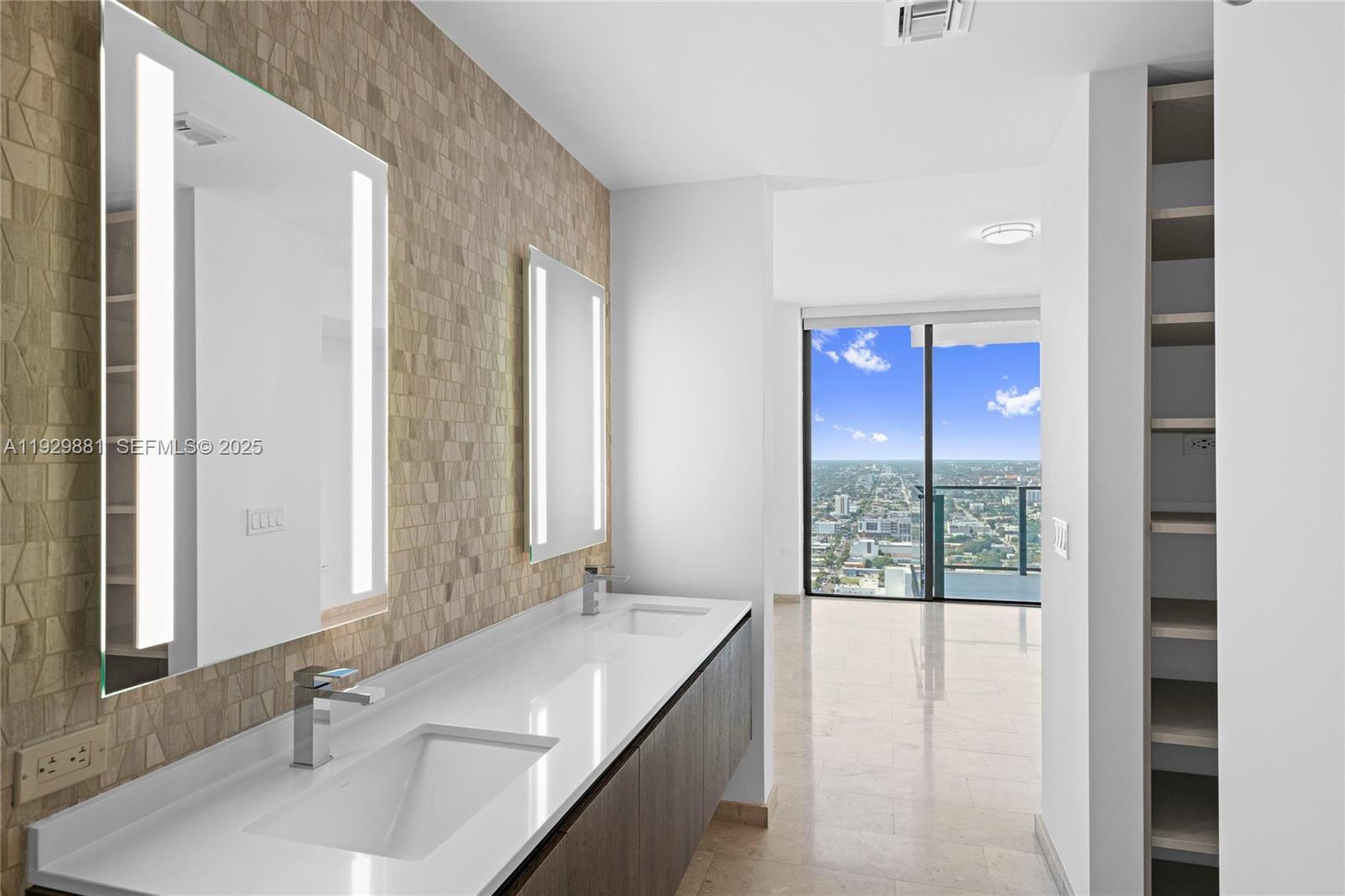 88 SW 7th St #3608, Miami FL 33130