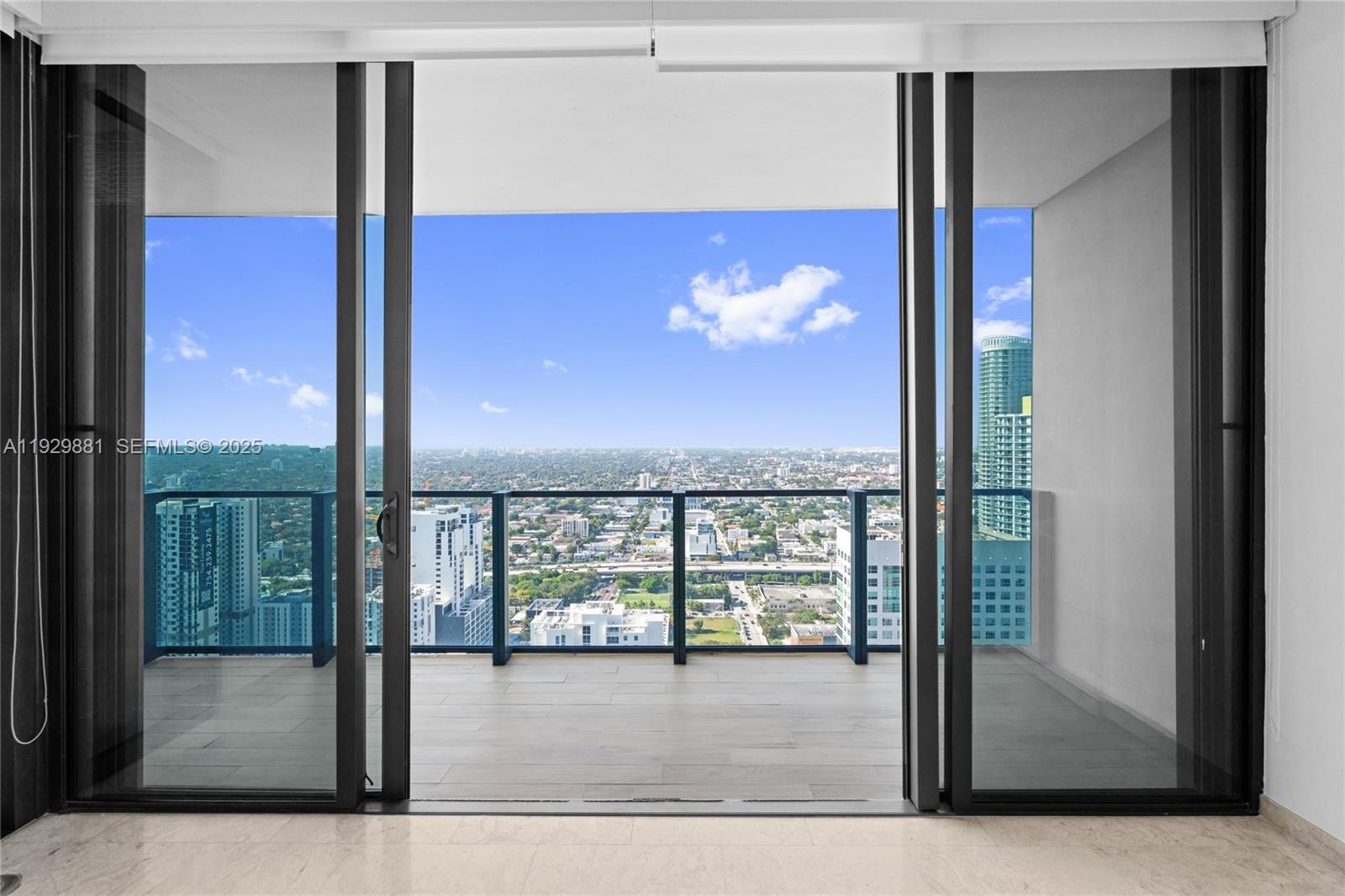 88 SW 7th St #3608, Miami FL 33130