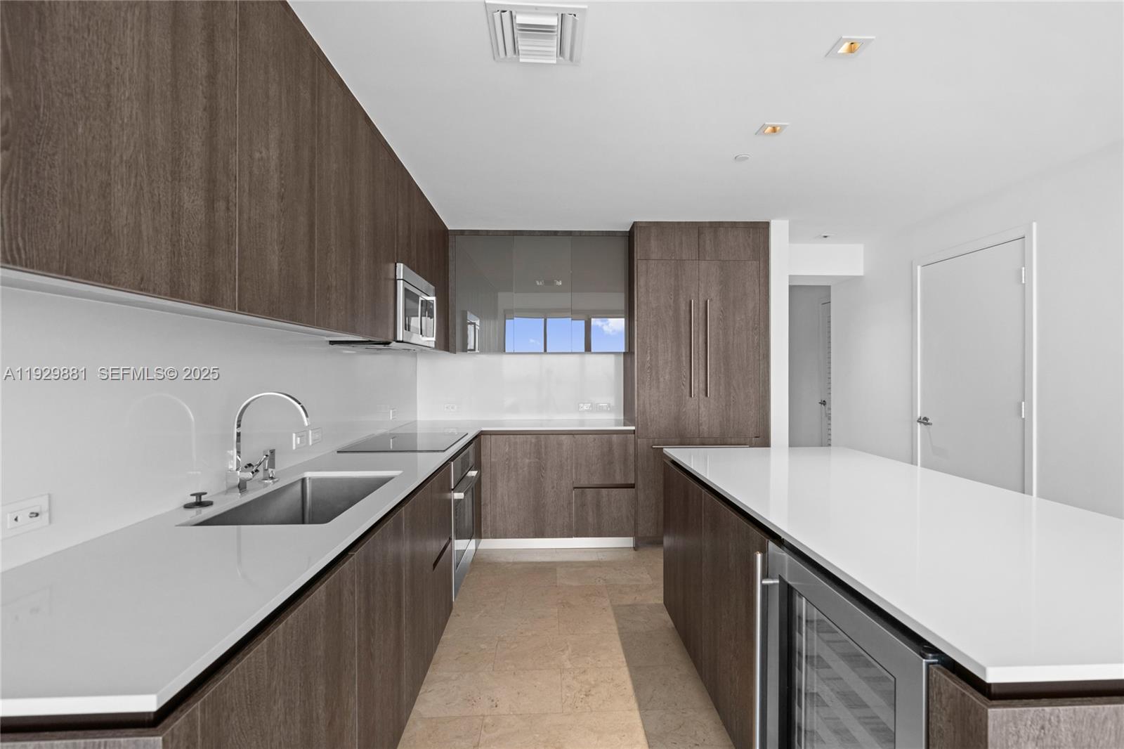 88 SW 7th St #3608, Miami FL 33130