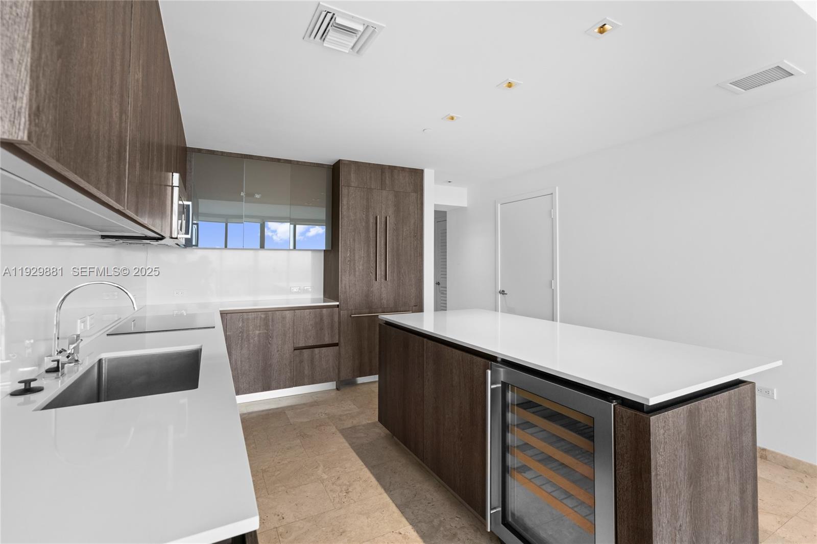 88 SW 7th St #3608, Miami FL 33130