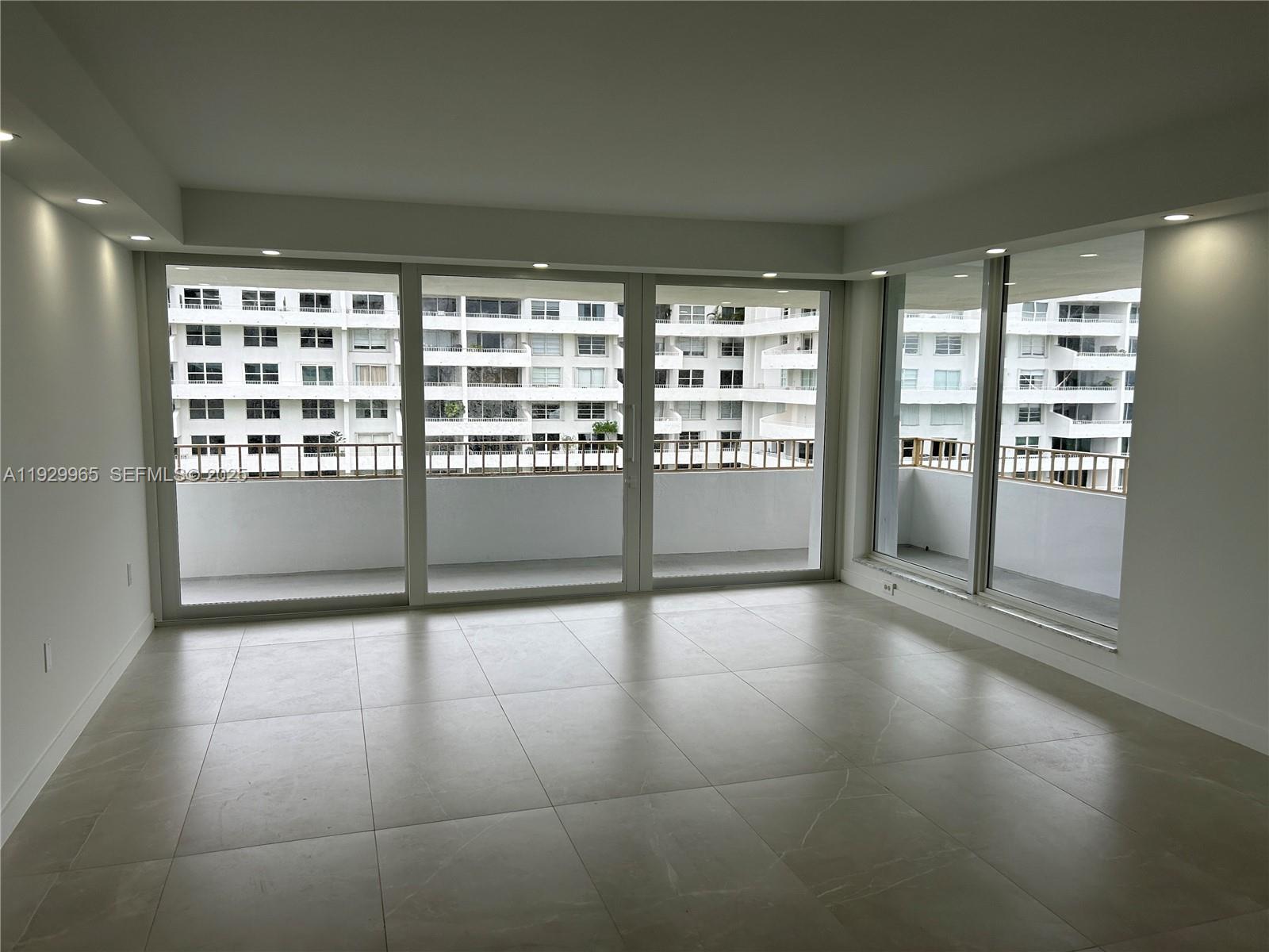 177 Ocean Lane Dr #715, Key Biscayne FL 33149