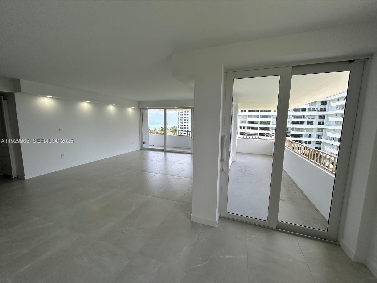 177 Ocean Lane Dr #715, Key Biscayne FL 33149