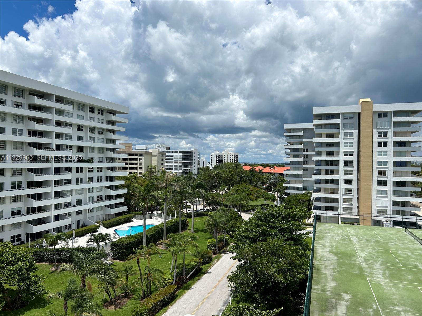177 Ocean Lane Dr #715, Key Biscayne FL 33149