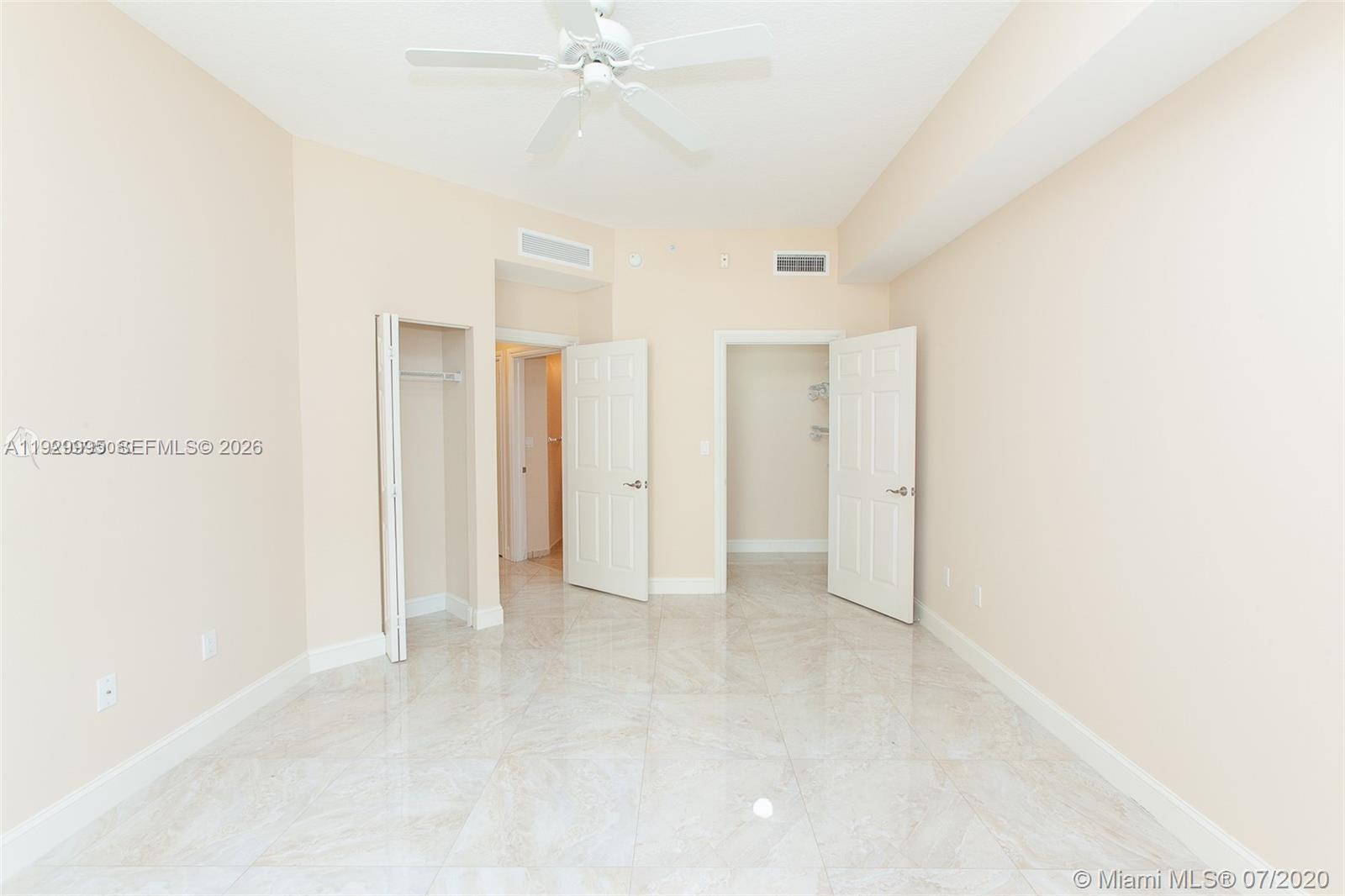 3001 NE 185th St #118, Aventura FL 33180