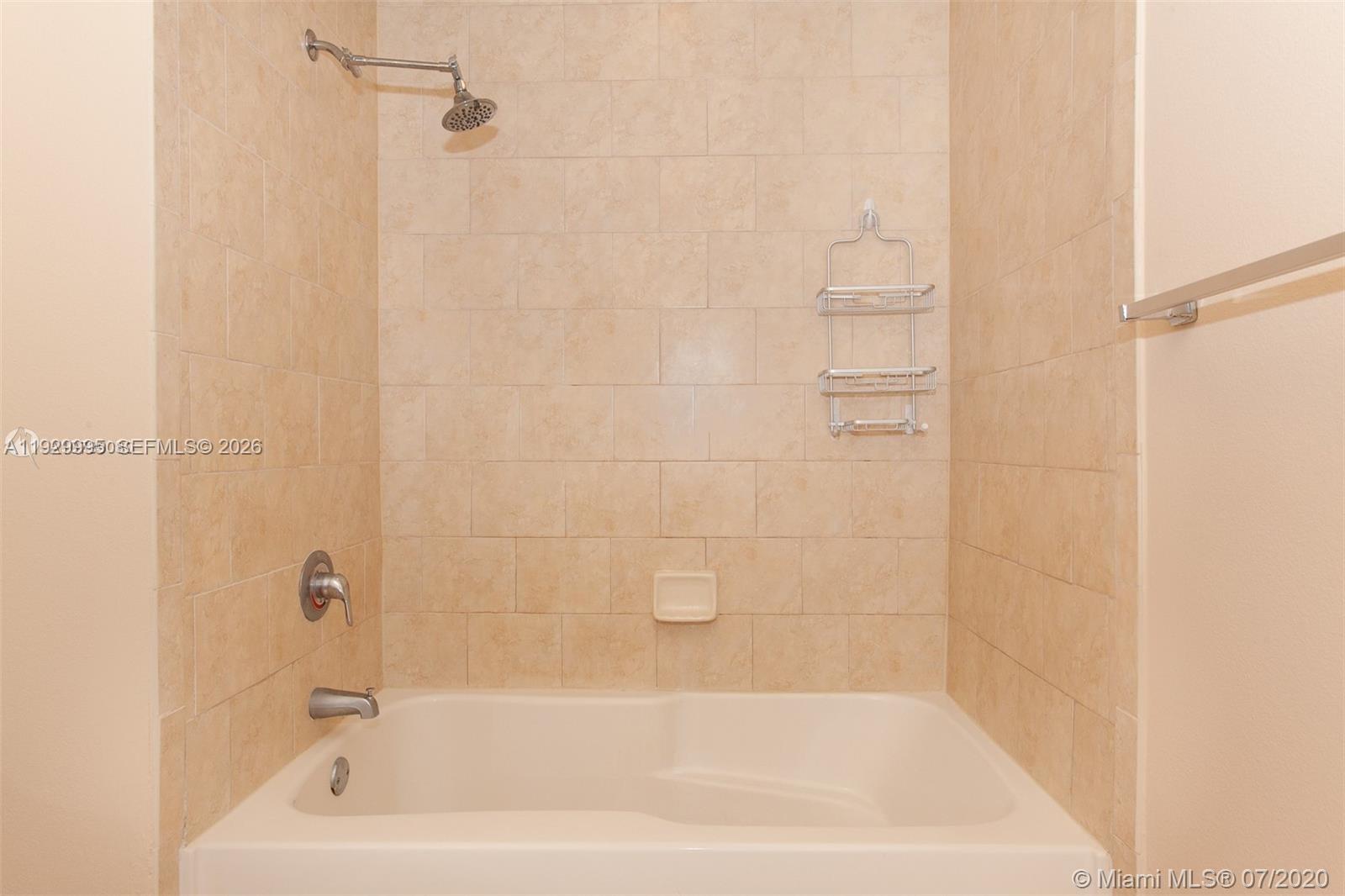 3001 NE 185th St #118, Aventura FL 33180