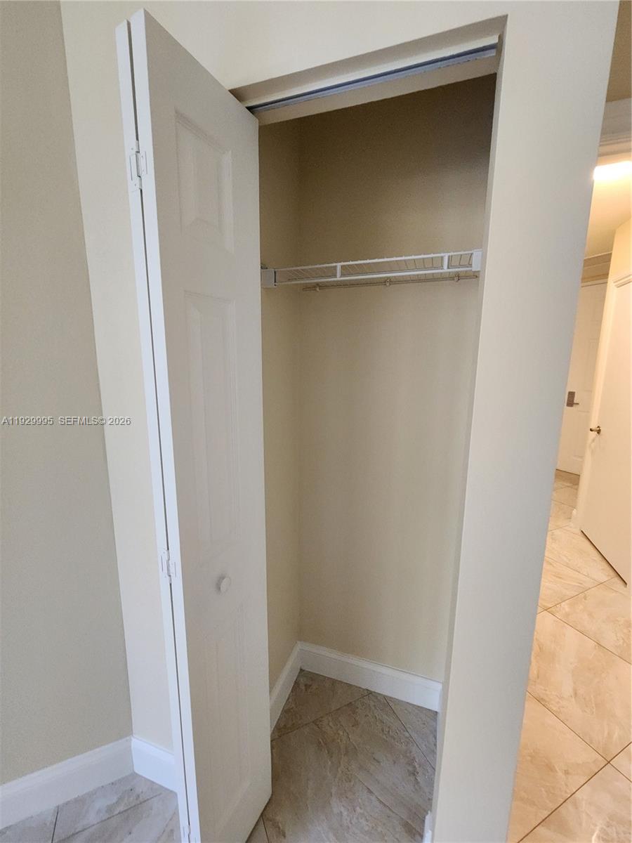 3001 NE 185th St #118, Aventura FL 33180