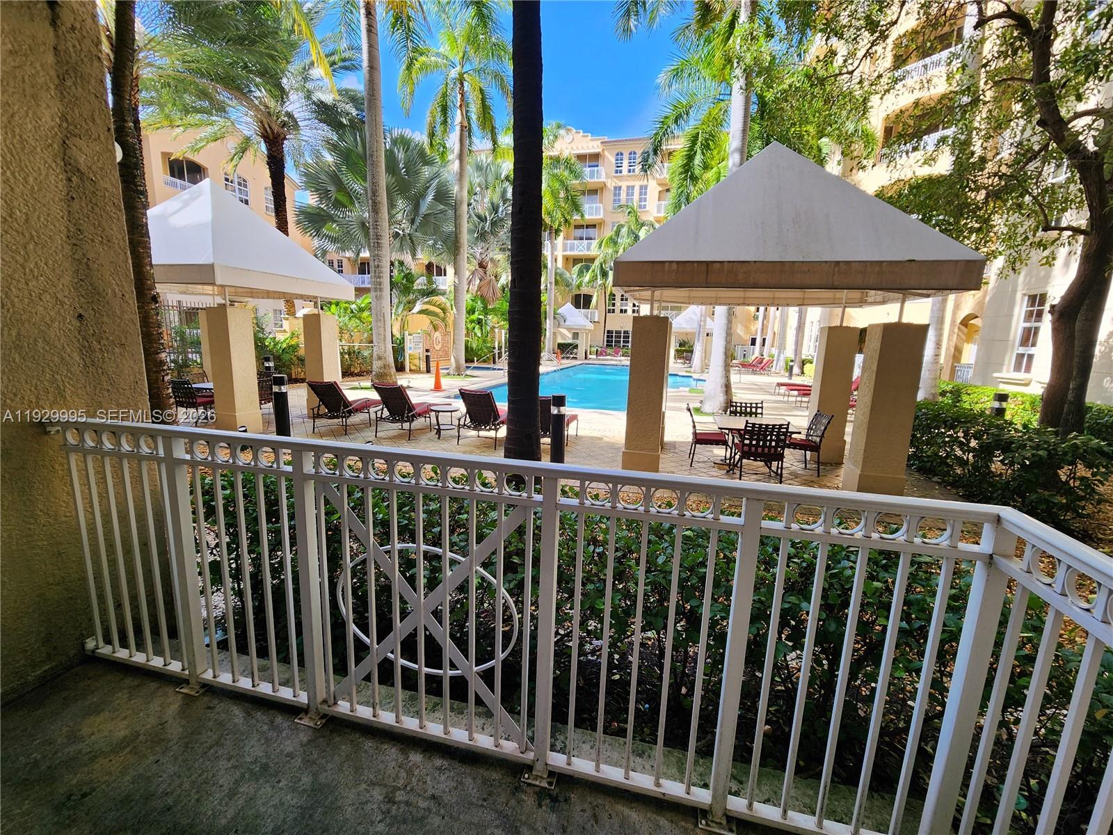 3001 NE 185th St #118, Aventura FL 33180