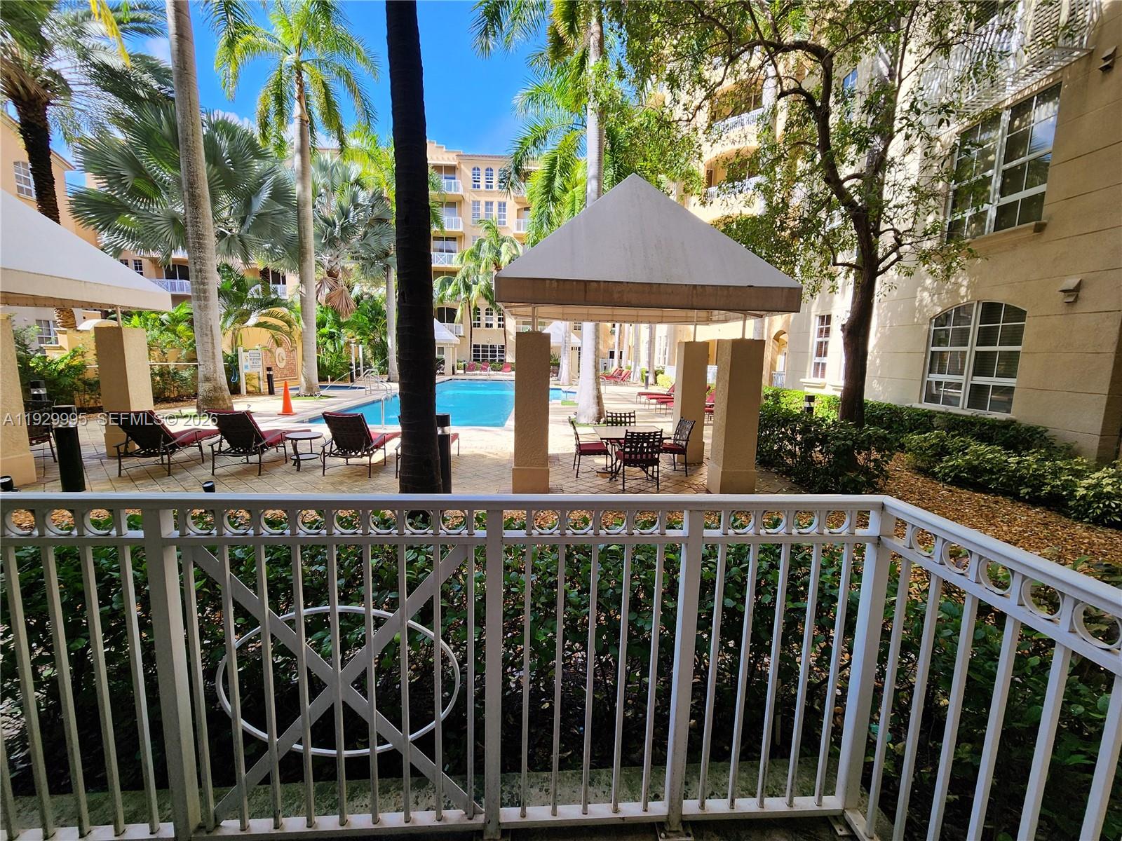 3001 NE 185th St #118, Aventura FL 33180