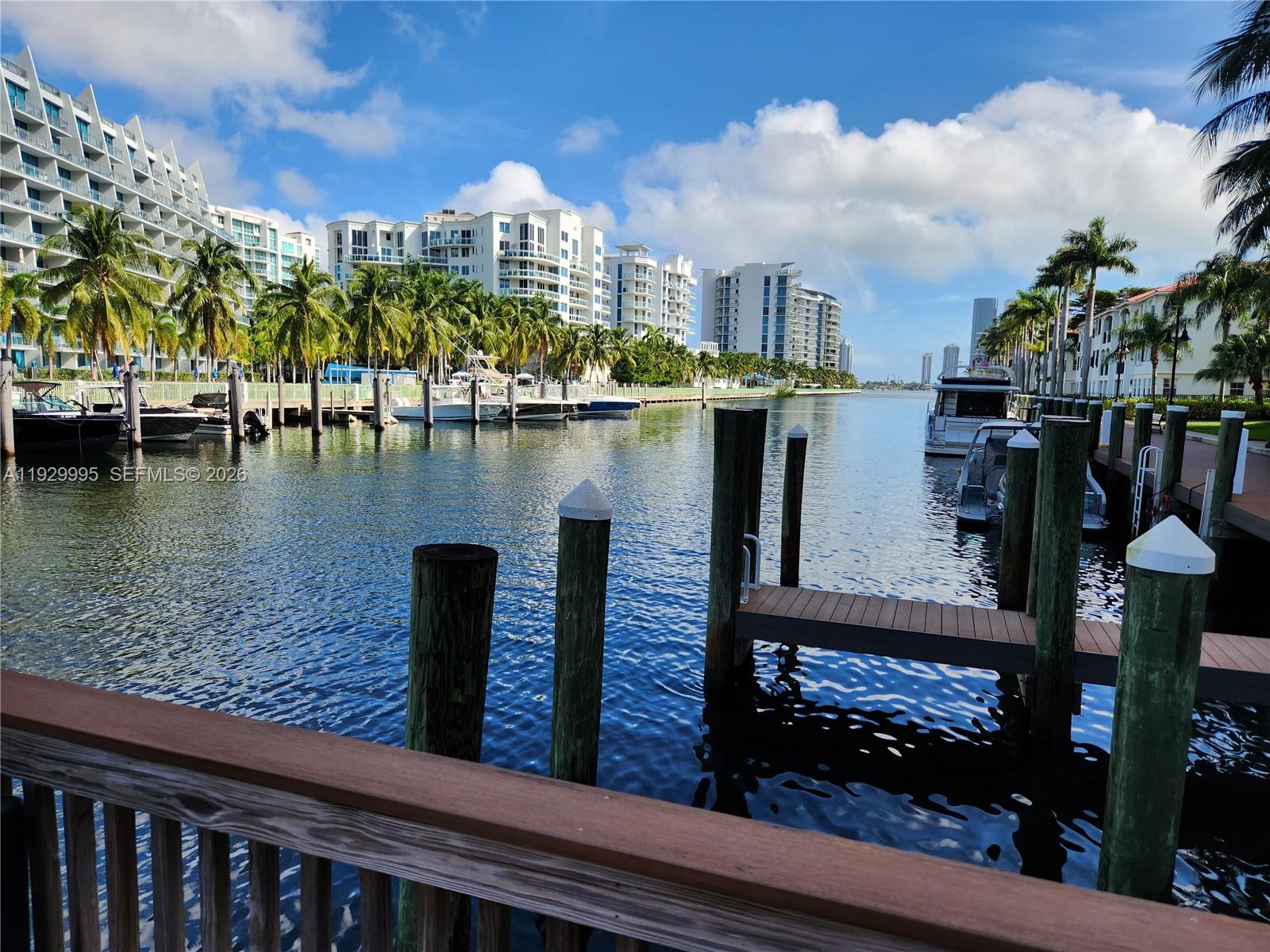 3001 NE 185th St #118, Aventura FL 33180