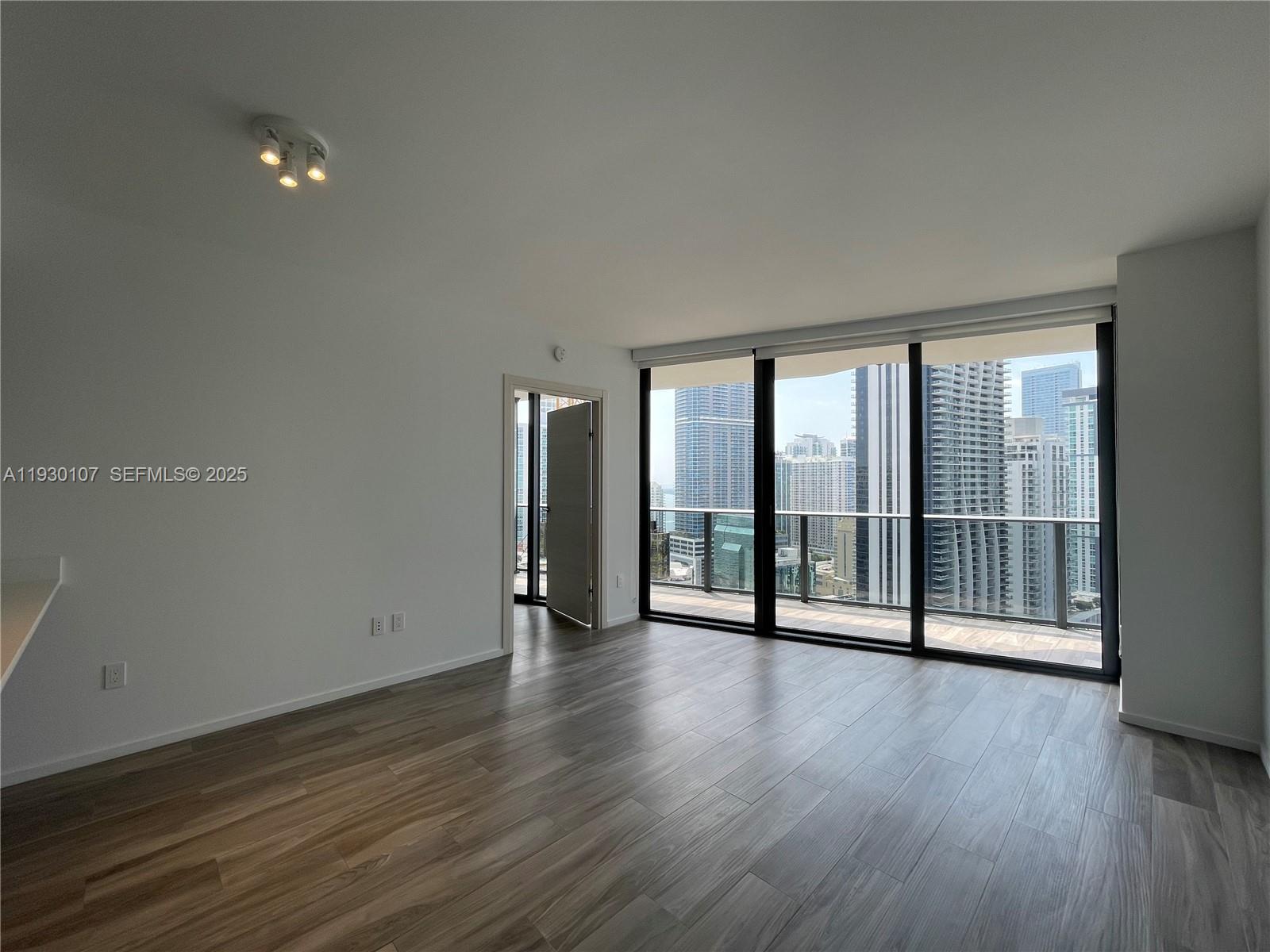 801 S Miami Ave #3303, Miami FL 33130