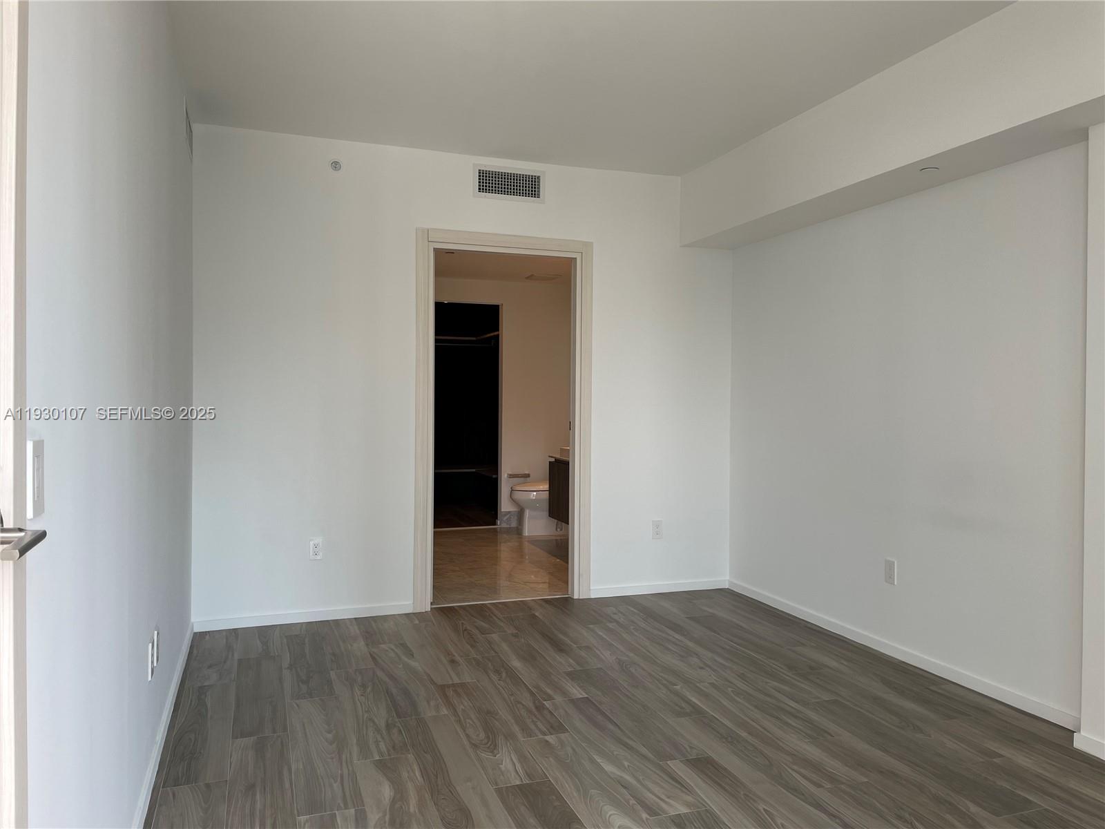 801 S Miami Ave #3303, Miami FL 33130