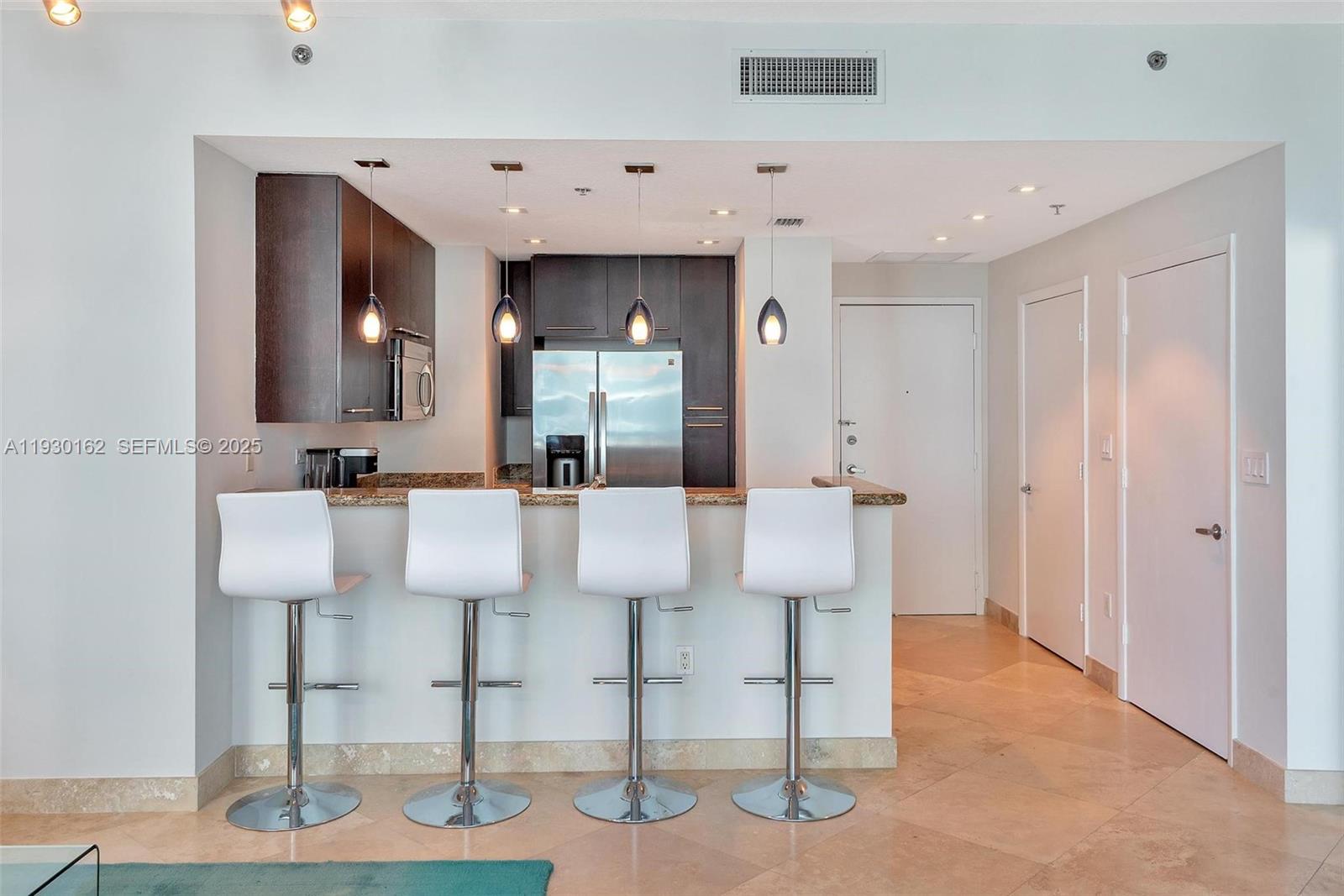 6515 Collins Ave #1110, Miami Beach FL 33141