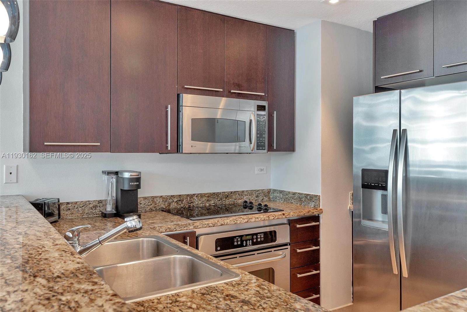 6515 Collins Ave #1110, Miami Beach FL 33141