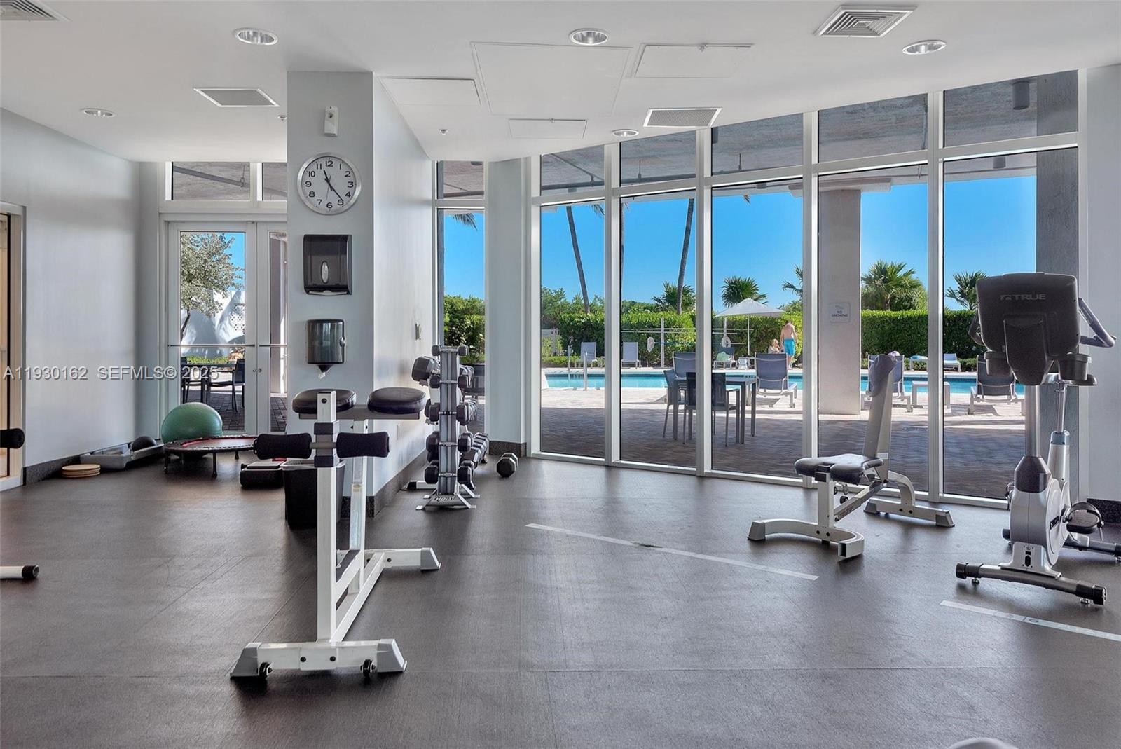 6515 Collins Ave #1110, Miami Beach FL 33141