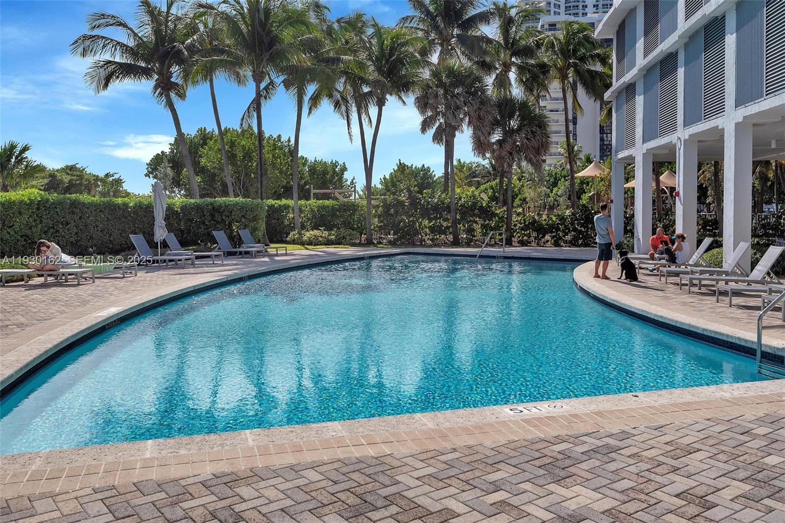 6515 Collins Ave #1110, Miami Beach FL 33141