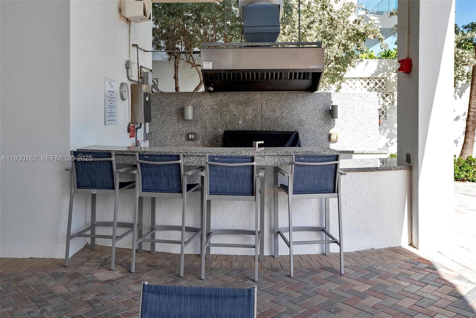 6515 Collins Ave #1110, Miami Beach FL 33141