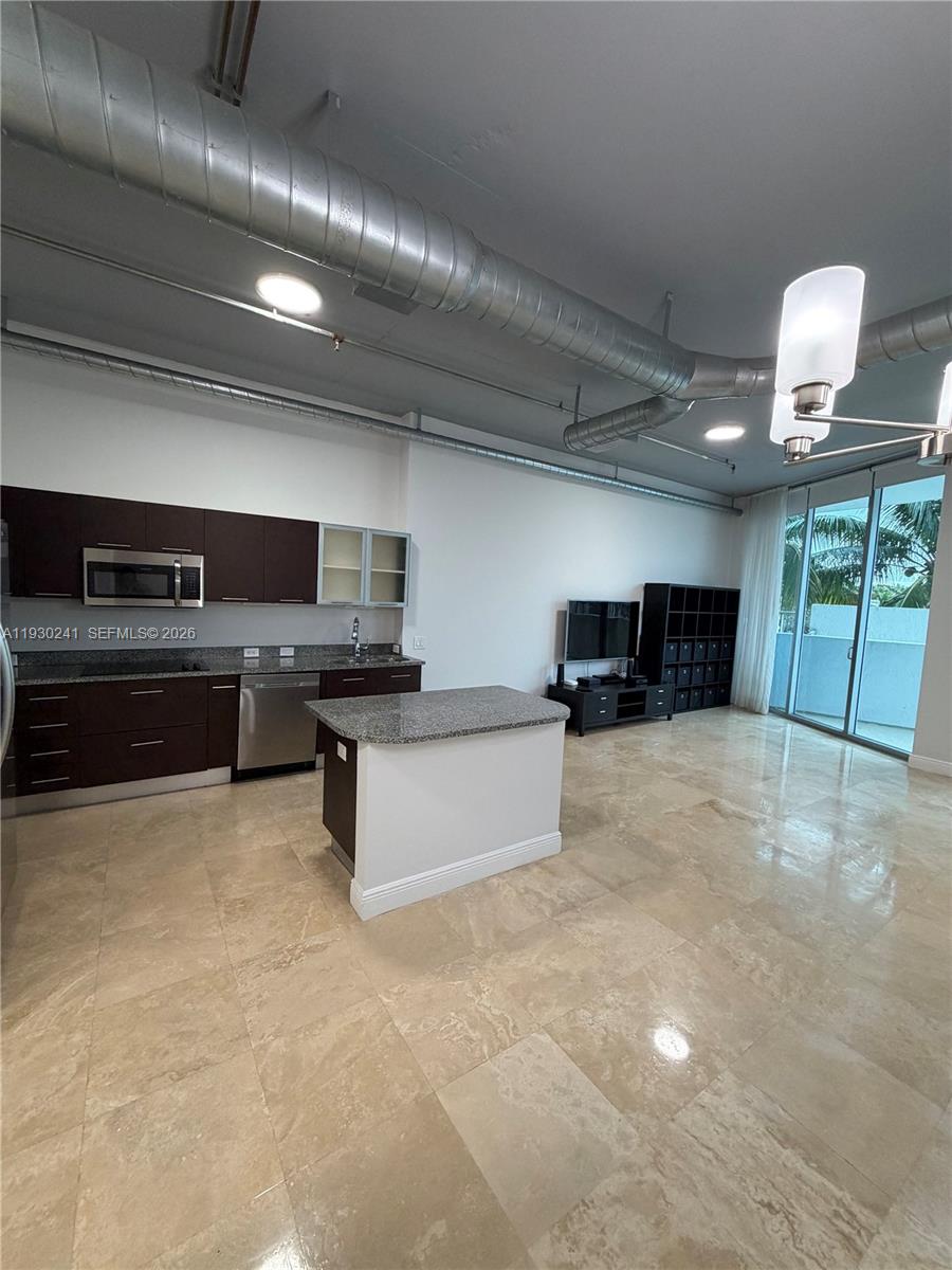 3029 NE 188th St #303, Aventura FL 33180