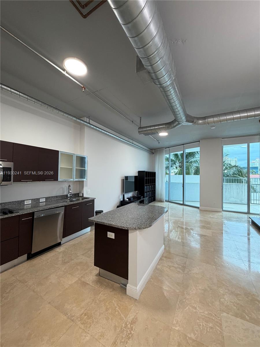 3029 NE 188th St #303, Aventura FL 33180
