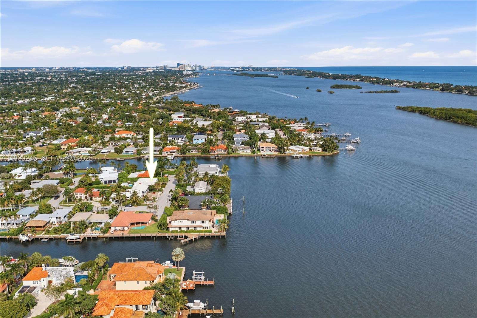 2607 Holy Cross Ln, Lake Worth FL 33460