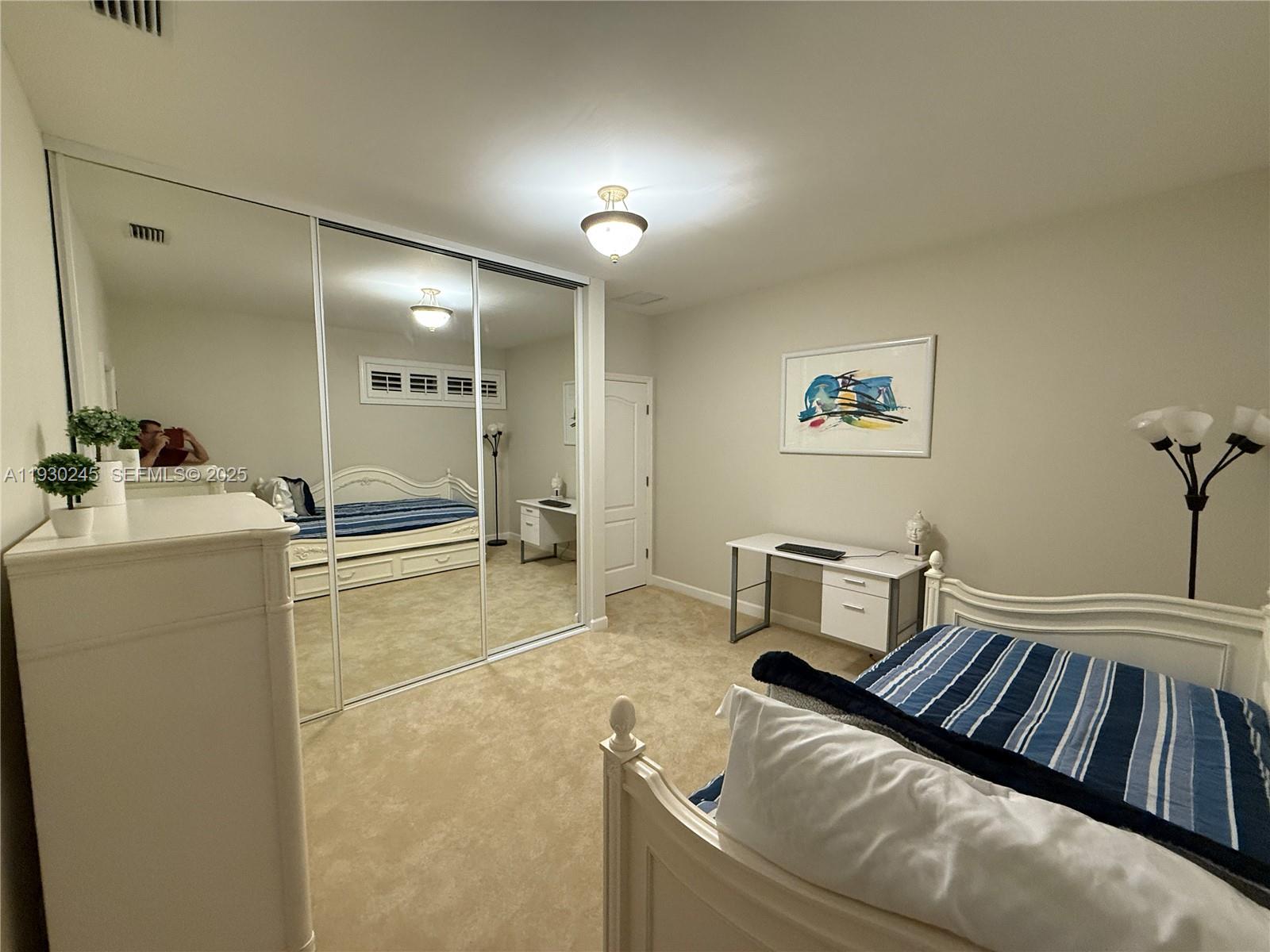 2607 Holy Cross Ln, Lake Worth FL 33460