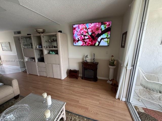 324 SE 10th St #207, Dania Beach FL 33004