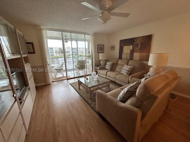 324 SE 10th St #207, Dania Beach FL 33004