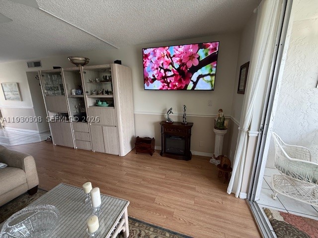 324 SE 10th St #207, Dania Beach FL 33004