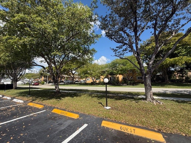 324 SE 10th St #207, Dania Beach FL 33004